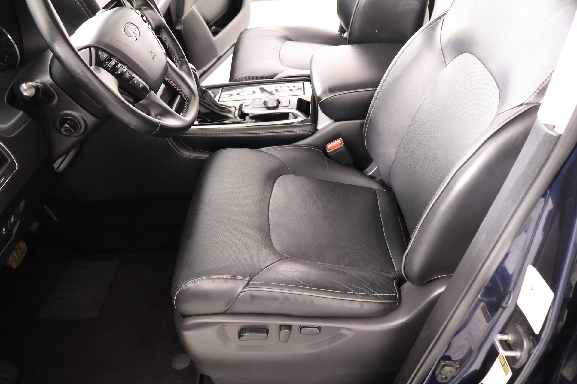 Used 2024 INFINITI QX80 Luxe image 12