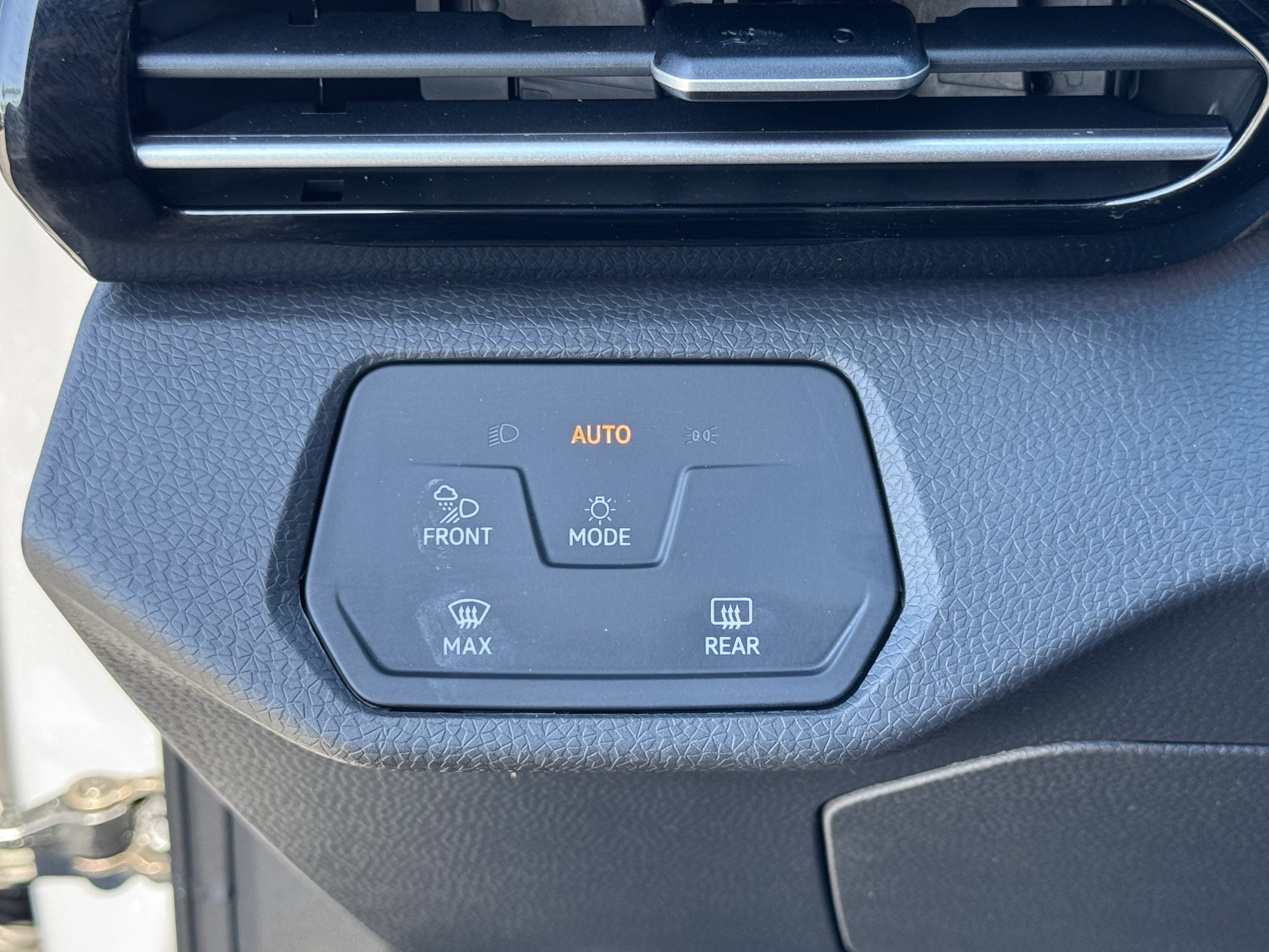 Used 2023 Volkswagen ID.4 Pro S image 27