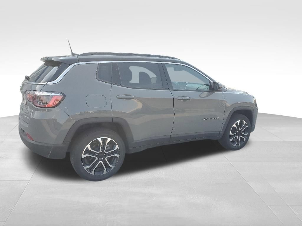 Used 2023 Jeep Compass Limited AWD/4WD image 7