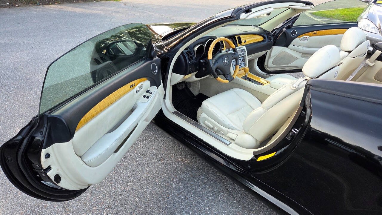 Used 2003 Lexus SC 430 Convertible RWD image 24
