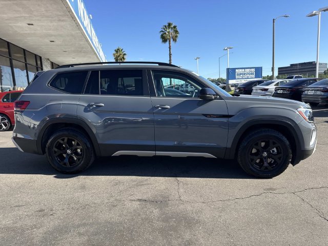 Certified 2024 Volkswagen Atlas Peak Edition SE AWD/4WD image 6