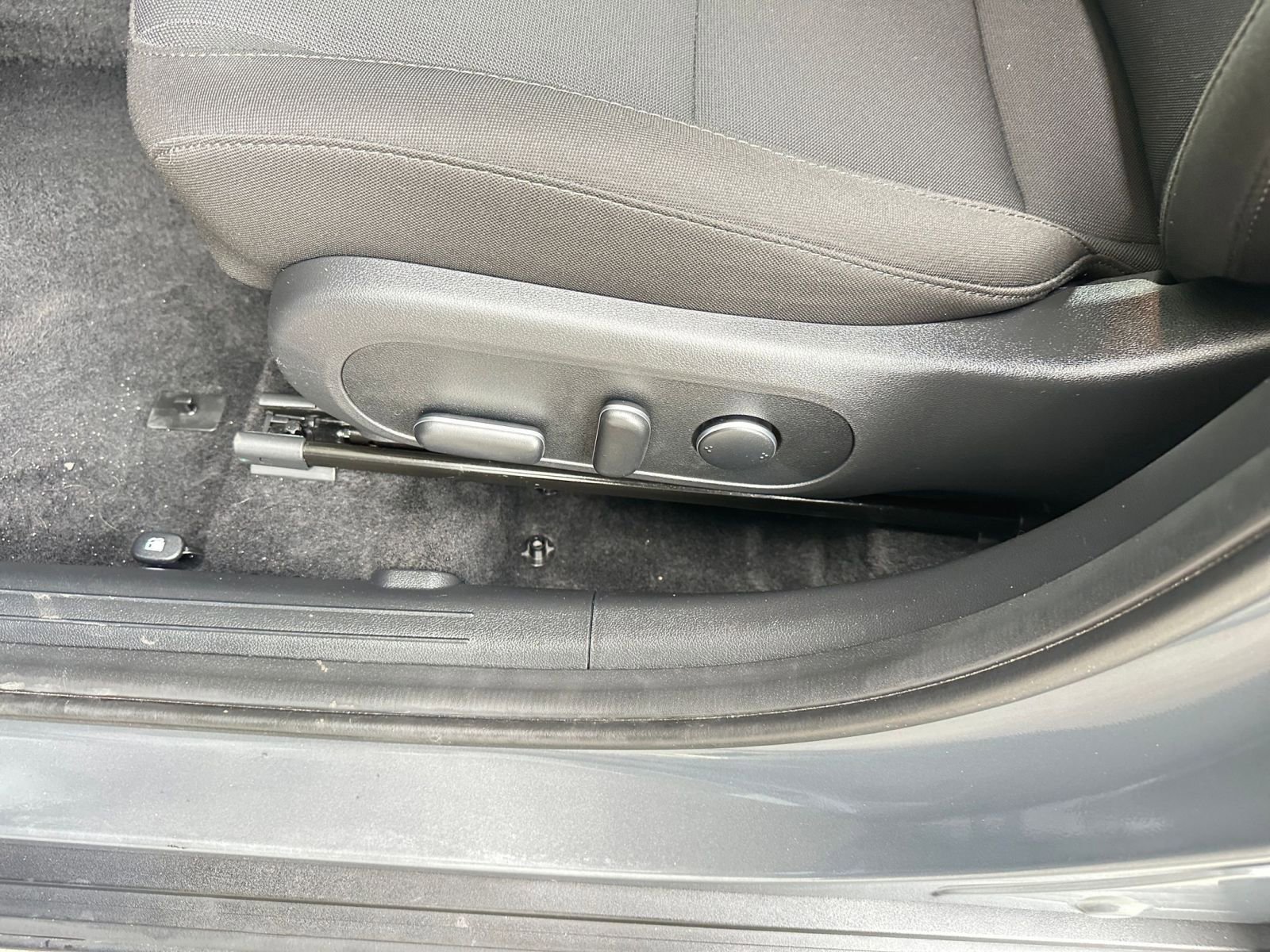 Used 2025 Hyundai Kona SEL image 23