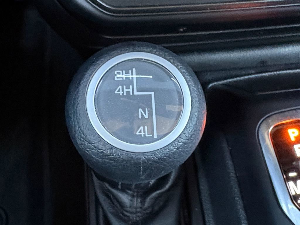 Used 2023 Jeep Gladiator Sport S image 10