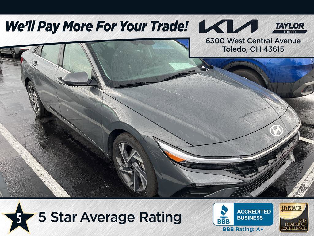 Used 2025 Hyundai Elantra SEL FWD image 1