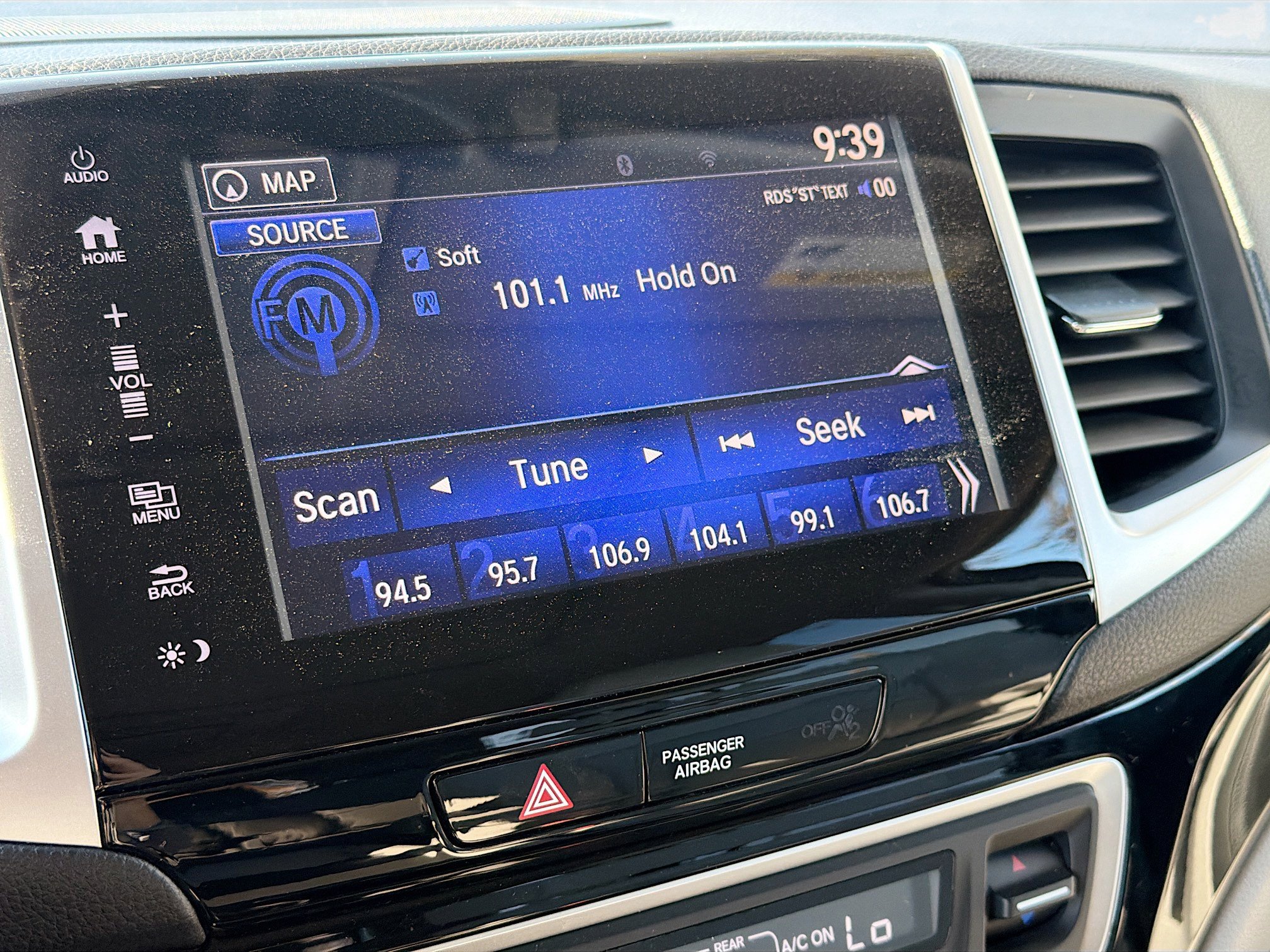 Used 2017 Honda Pilot Touring image 33