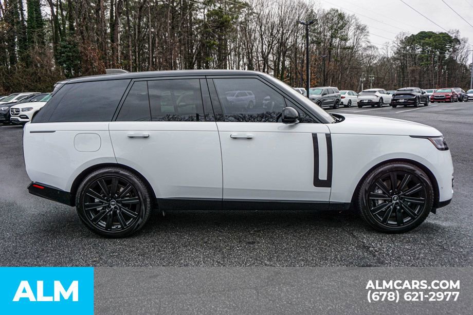 Used 2023 Land Rover Range Rover SE image 8