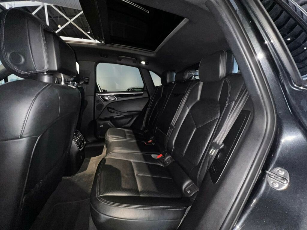 Used 2018 Porsche Macan image 24
