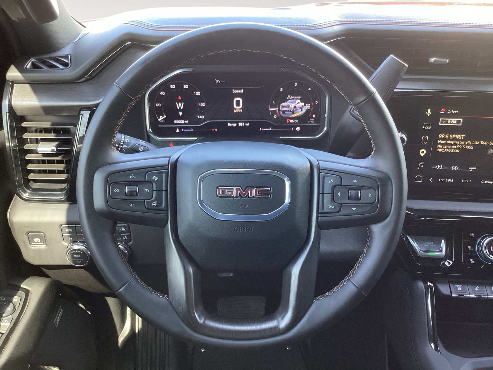 Used 2025 GMC Sierra 2500 AT4 w/ AT4 Premium Plus Package AWD/4WD image 19