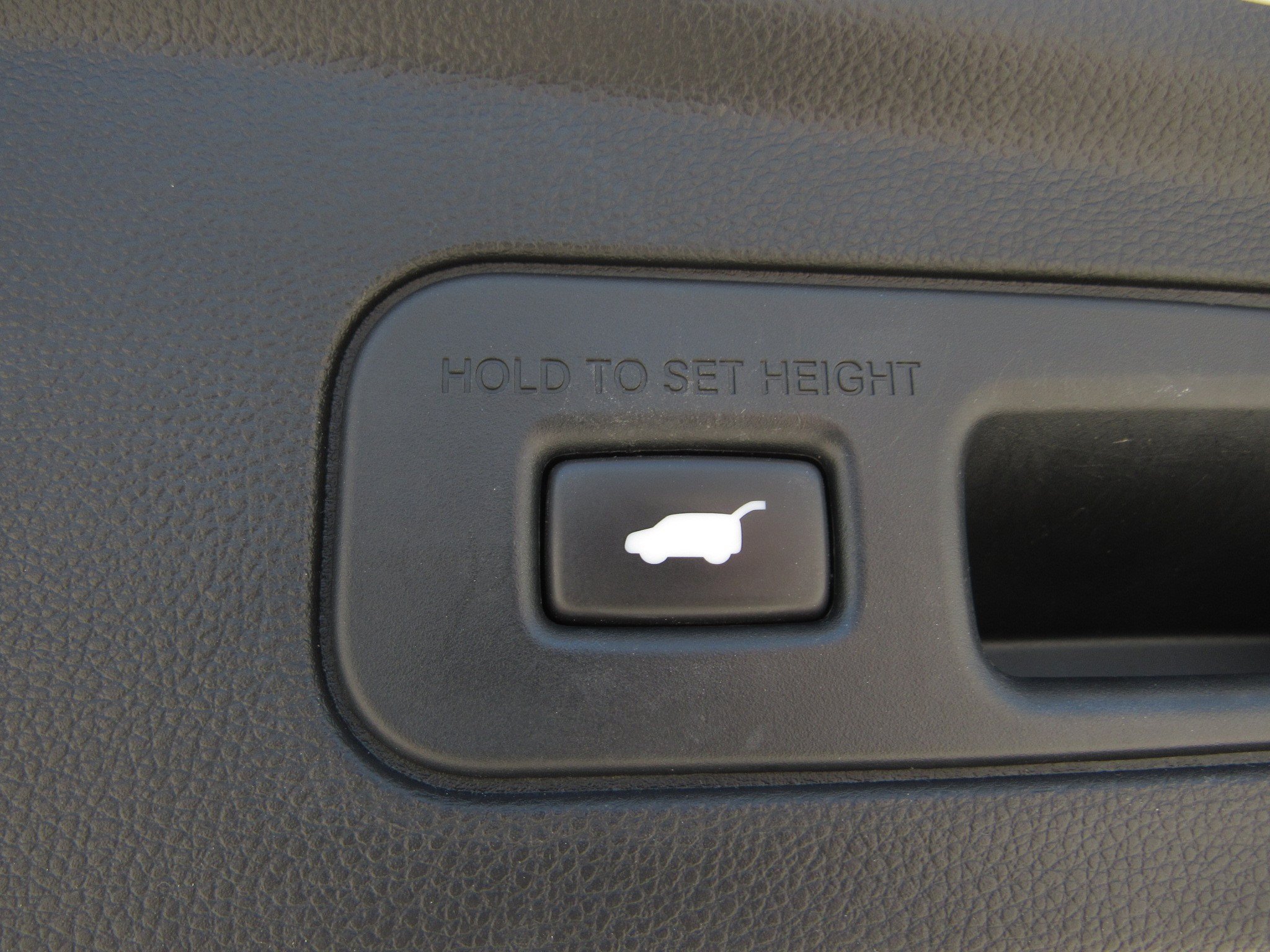 Used 2023 Acura MDX SH-AWD w/ Advance Package image 14