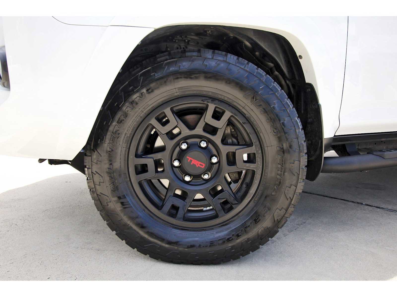 Used 2023 Toyota 4Runner SR5 Premium w/ Moonroof Package RWD image 30