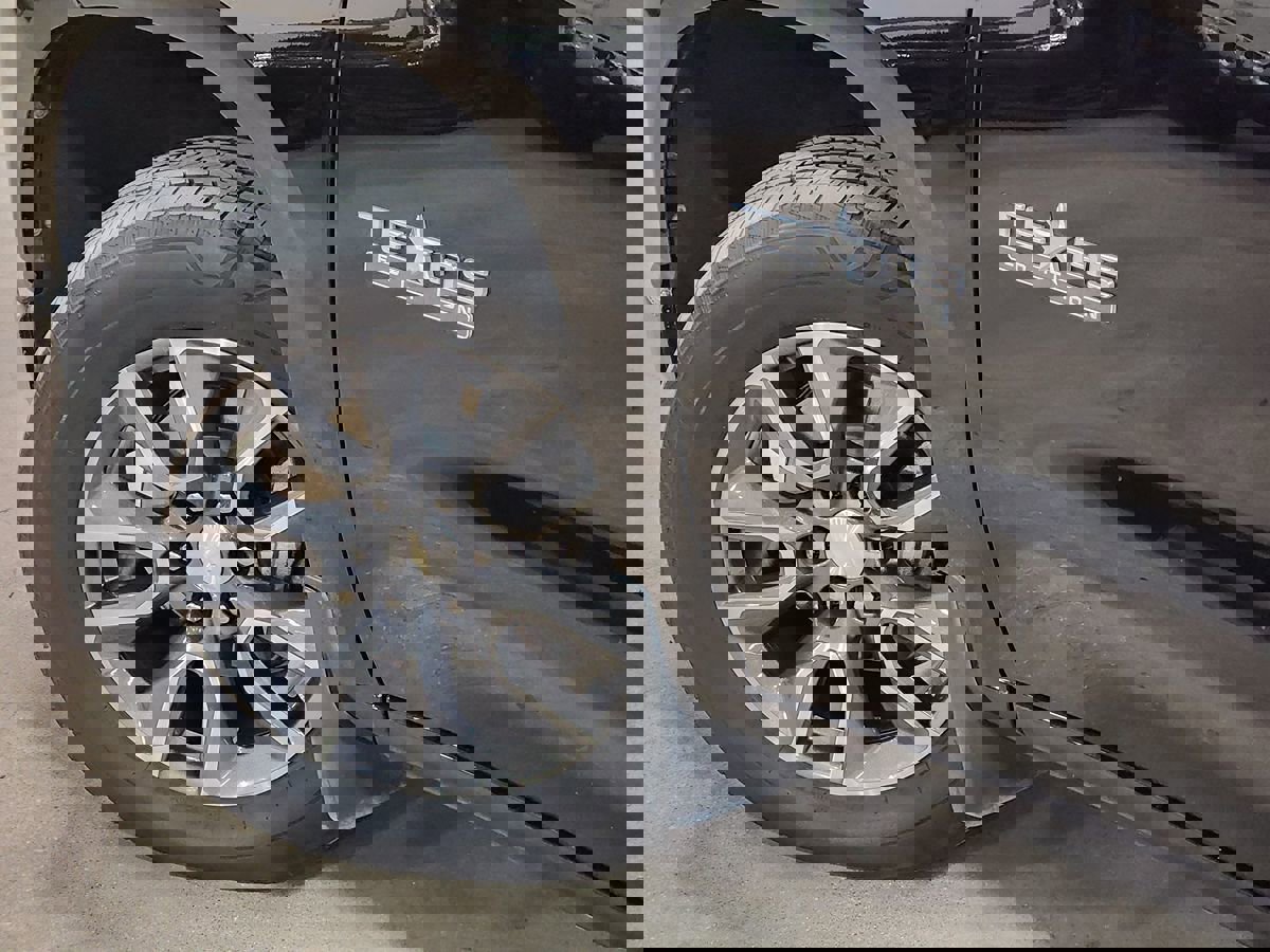 Used 2021 Chevrolet Silverado 1500 LT w/ Texas Edition Plus image 22