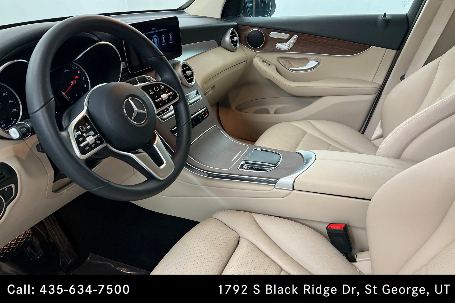Certified 2022 Mercedes-Benz GLC 300 4MATIC w/ Premium Package Lite image 15