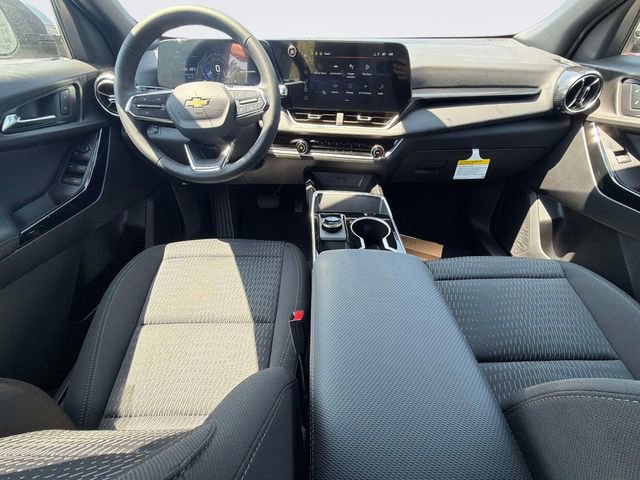 New 2026 Chevrolet Equinox LT w/ Safety and Technology Package FWD image 17