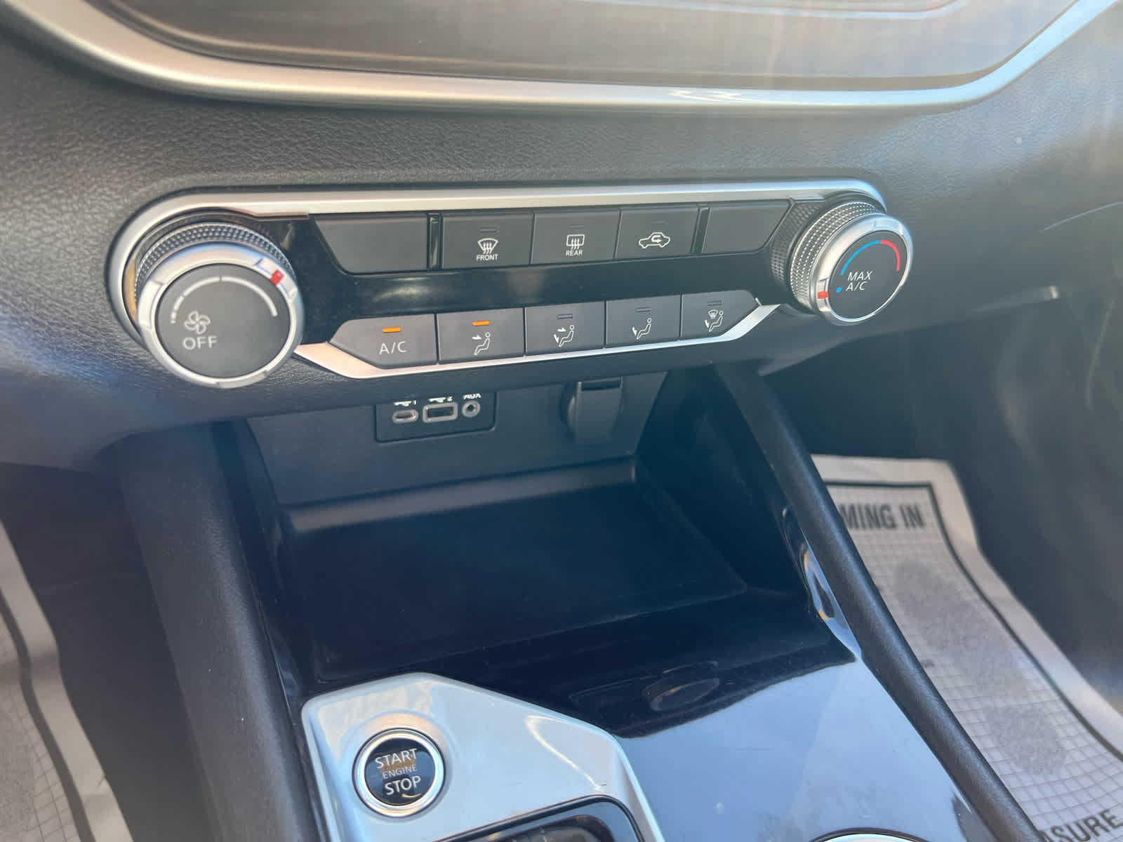 Used 2024 Nissan Altima 2.5 SV FWD image 19