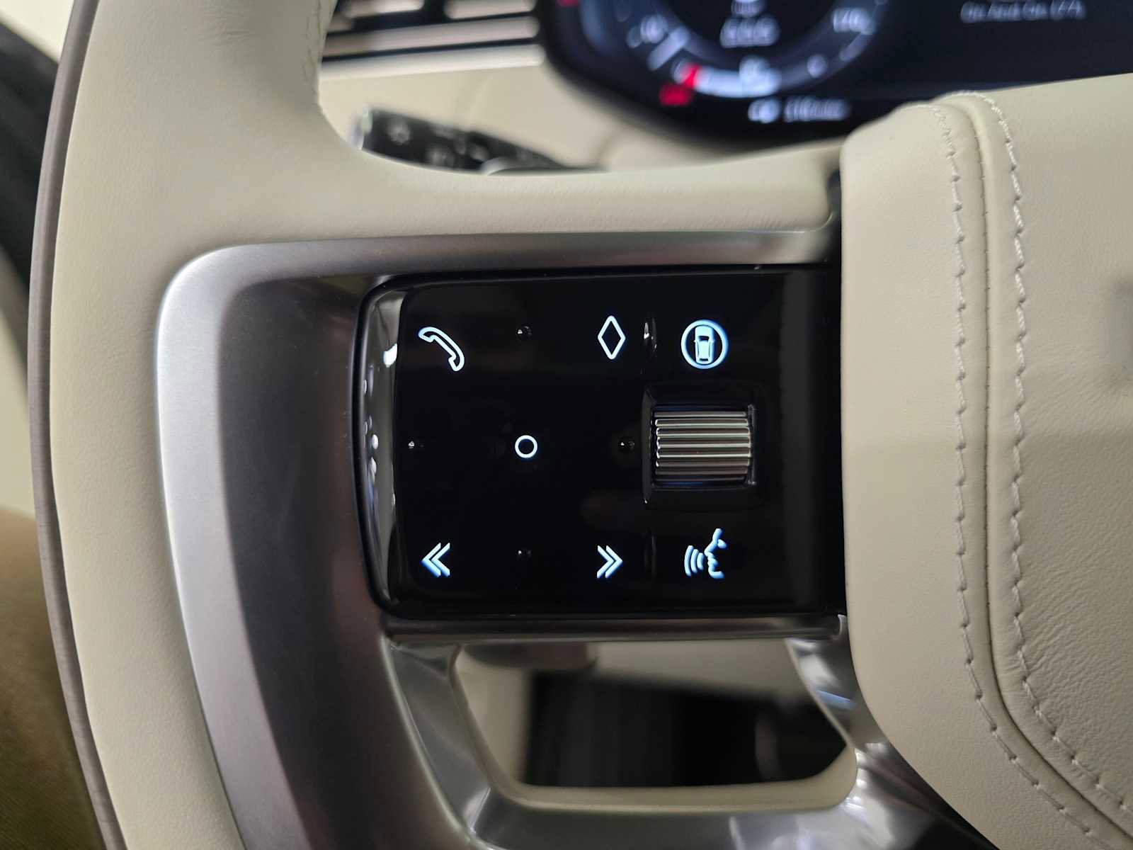 New 2026 Land Rover Range Rover SE image 31