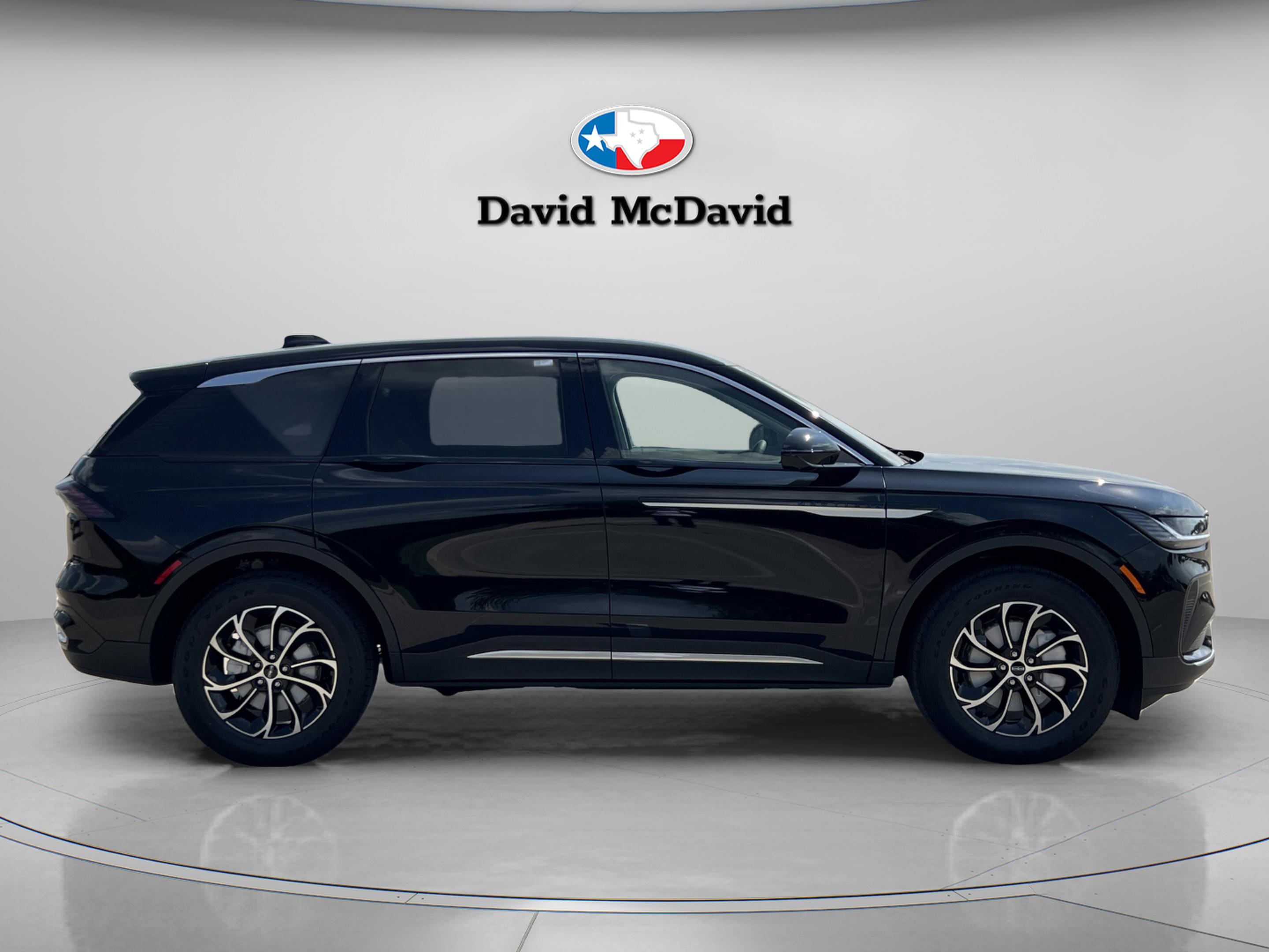 New 2025 Lincoln Nautilus Premier w/ Equipment Group 102A image 7