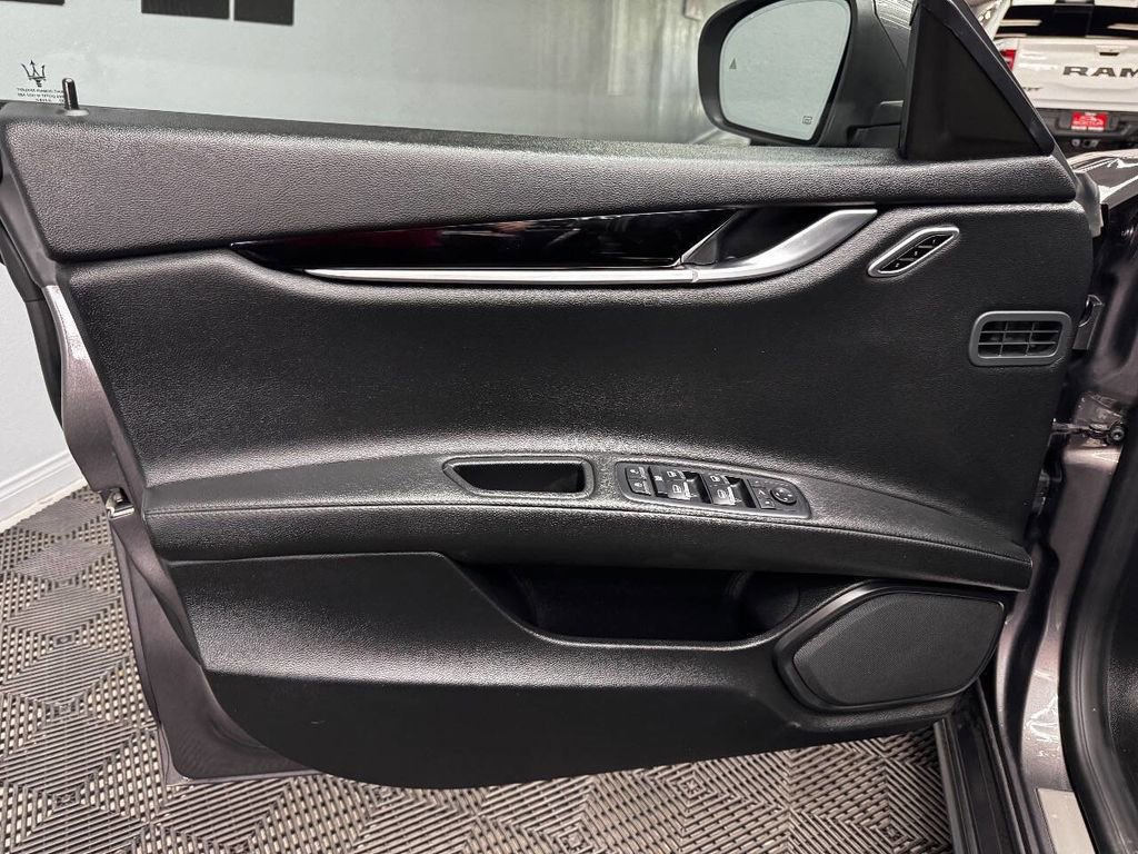 Used 2021 Maserati Ghibli S image 38