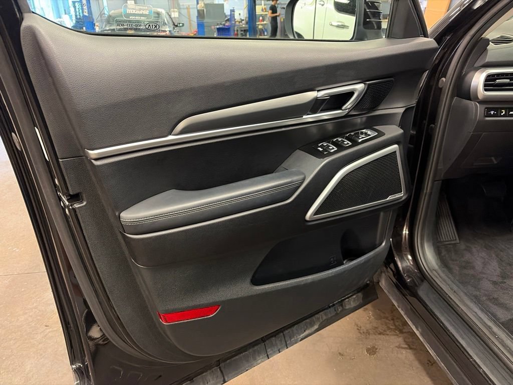 Used 2021 Kia Telluride S AWD/4WD image 23