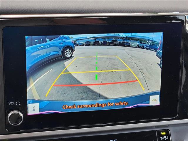 Used 2025 Toyota Camry SE image 14