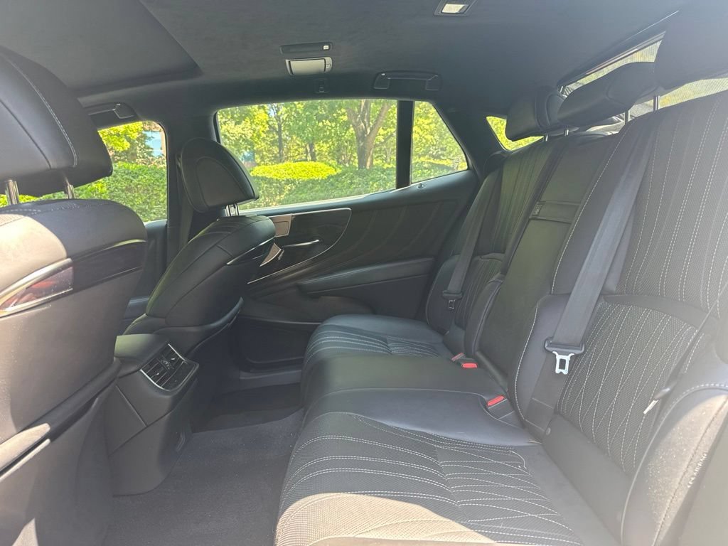 Used 2021 Lexus LS 500 w/ Interior Upgrade Package RWD image 26