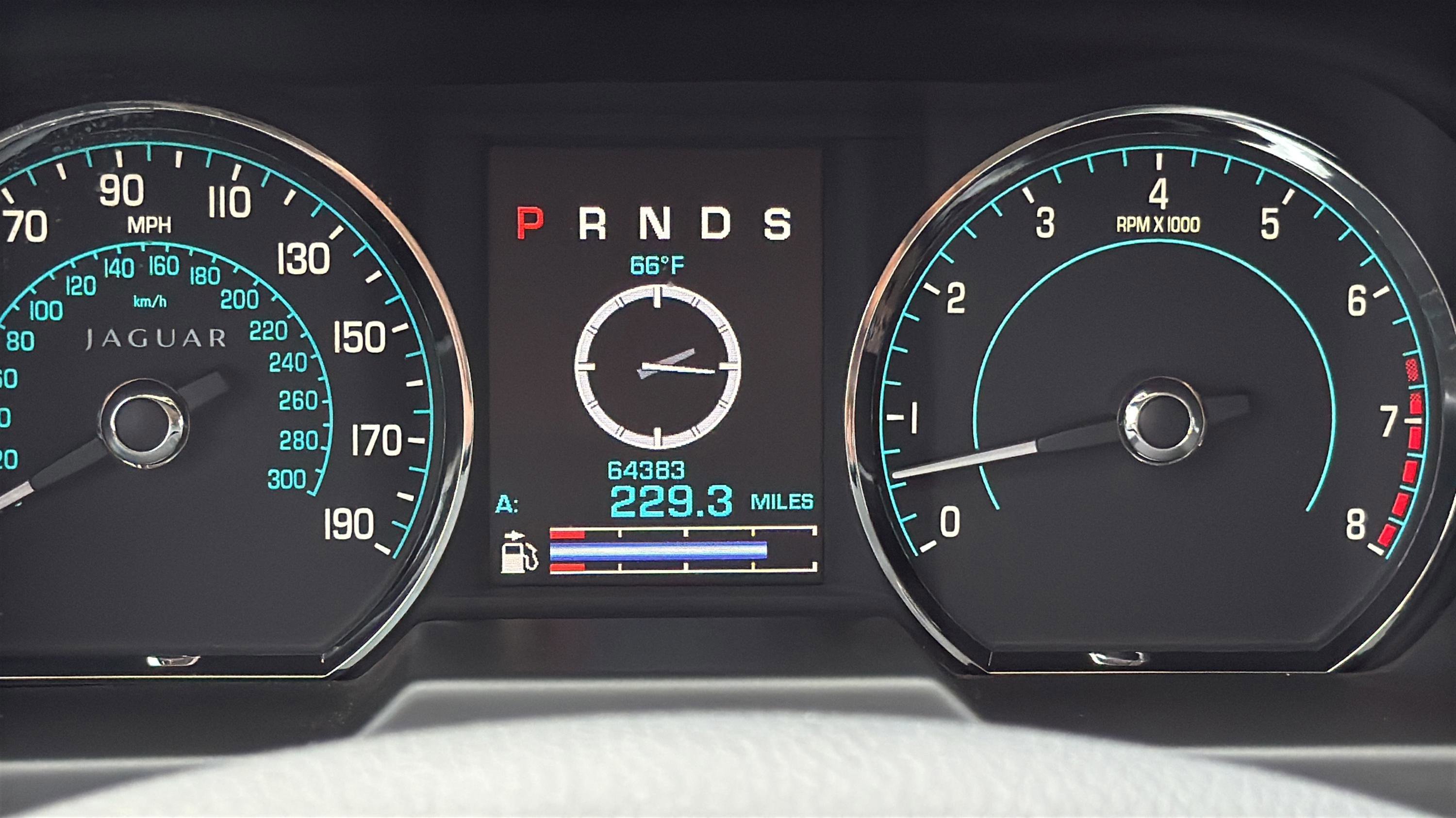 Used 2012 Jaguar XF image 26