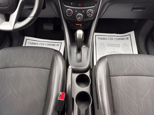 Used 2022 Chevrolet Trax LT w/ LT Convenience Package AWD/4WD image 23