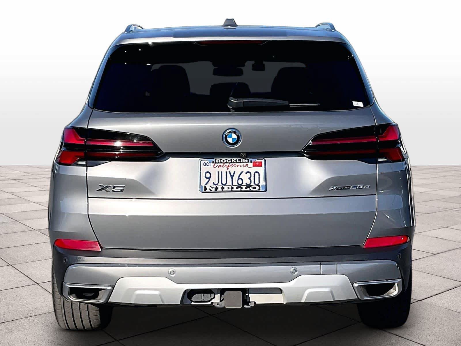 Used 2024 BMW X5 xDrive50e w/ Executive Package AWD/4WD image 4