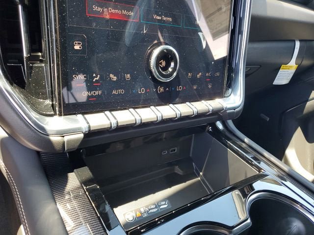 New 2026 GMC Yukon XL Elevation w/ Elevation Premium Package AWD/4WD image 23