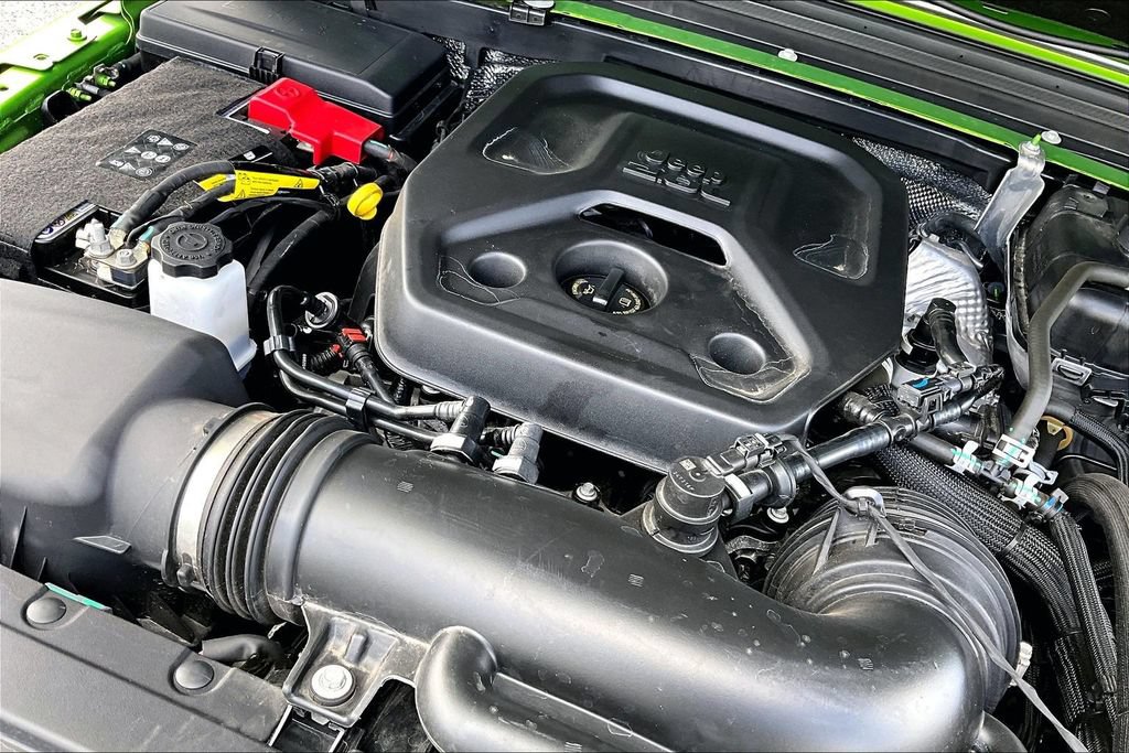 Used 2025 Jeep Wrangler Sport AWD/4WD image 30