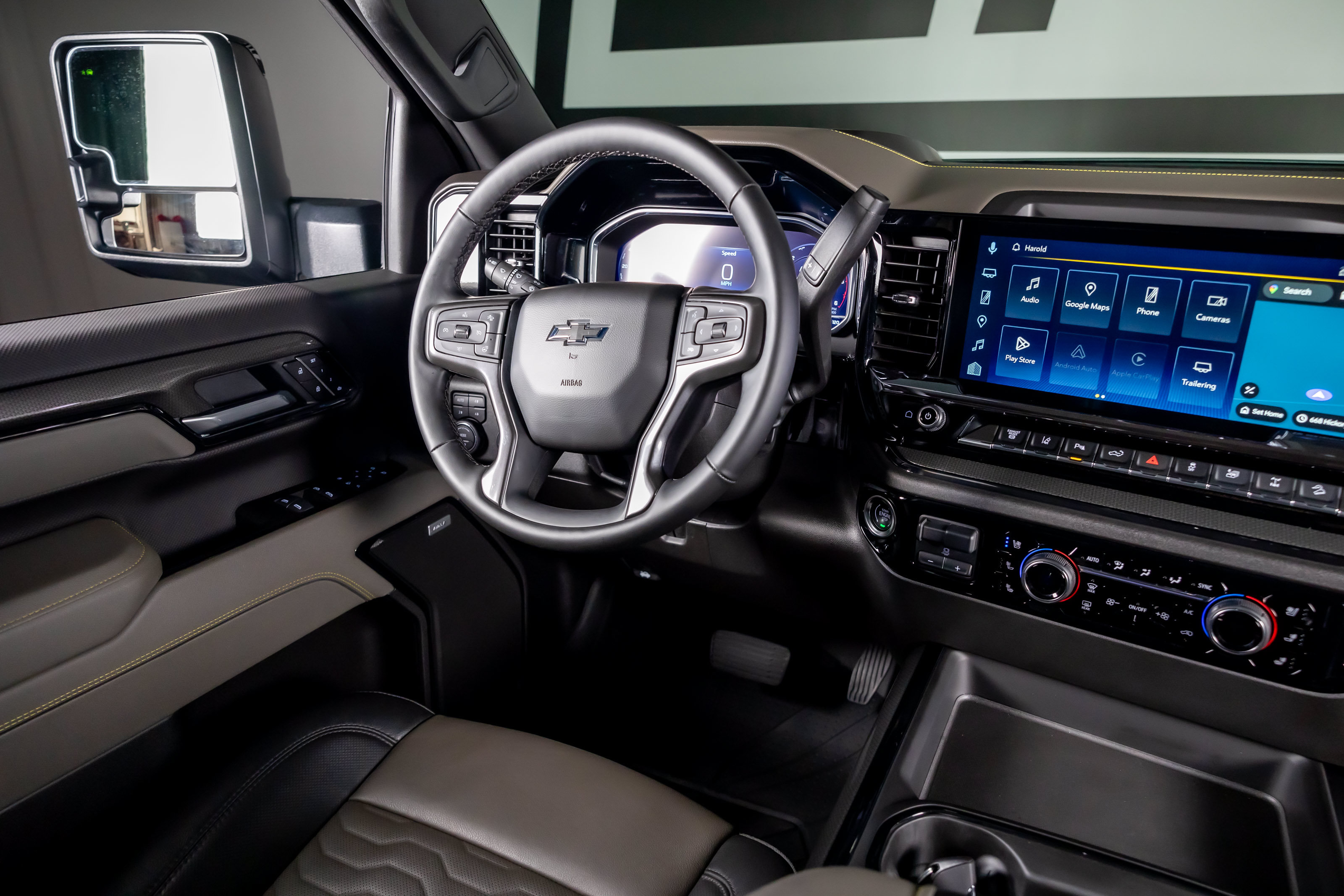 Used 2025 Chevrolet Silverado 2500 ZR2 w/ Technology Package AWD/4WD image 7