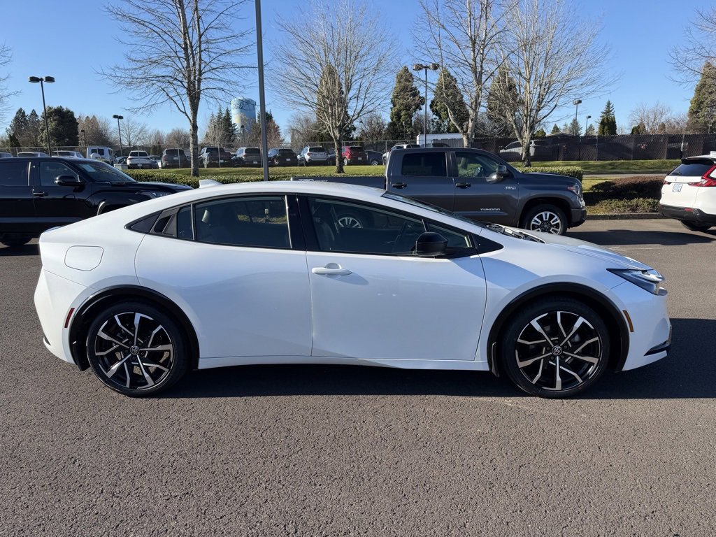 Used 2024 Toyota Prius Prime image 9