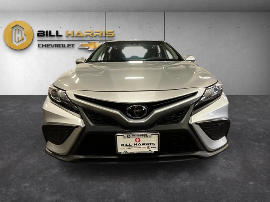 Used 2024 Toyota Camry SE FWD image 8