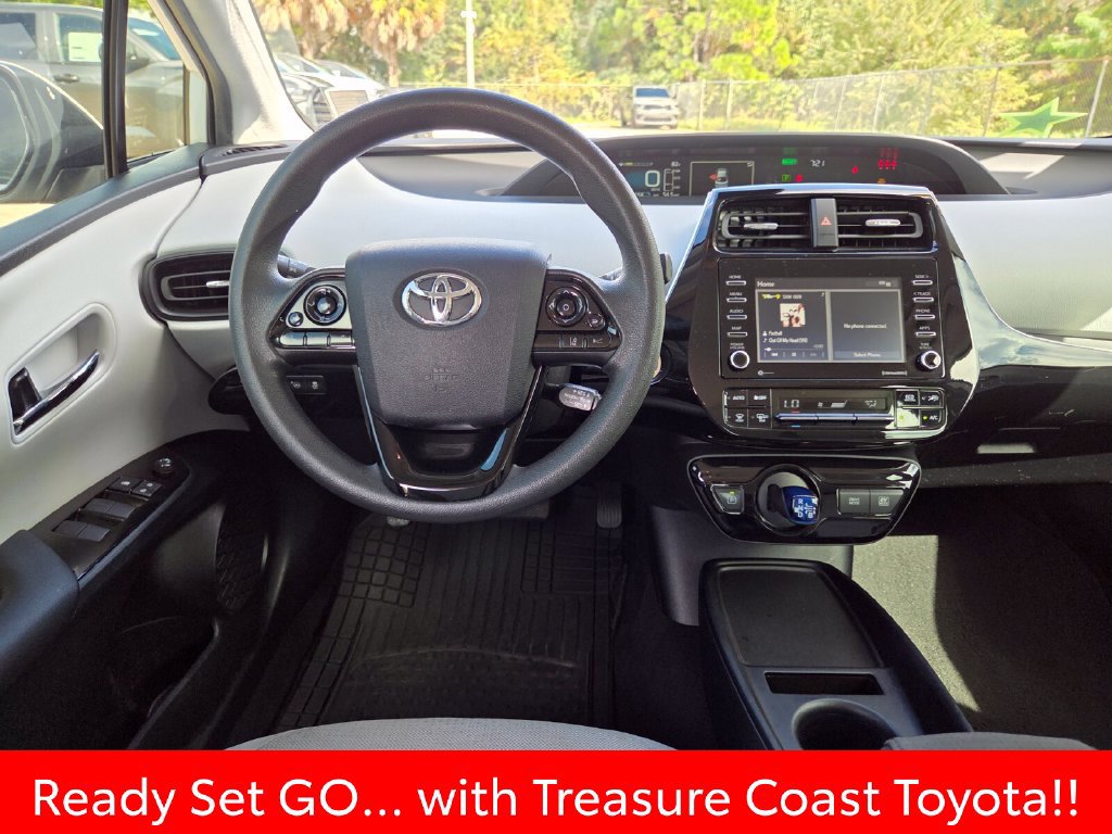 Used 2021 Toyota Prius LE FWD image 8