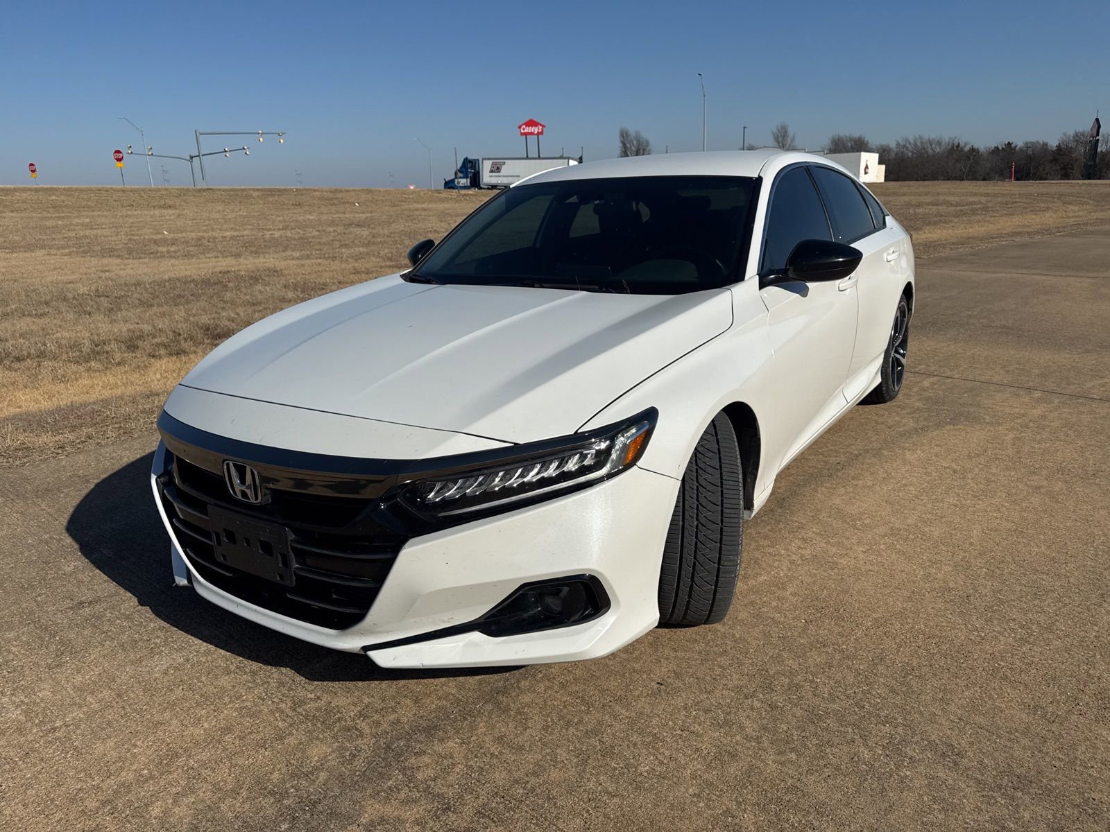 Used 2022 Honda Accord Sport image 3