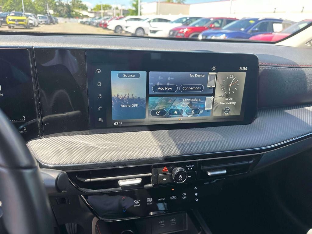 Used 2025 Nissan Kicks SR w/ Interior Electronics Package AWD/4WD image 28