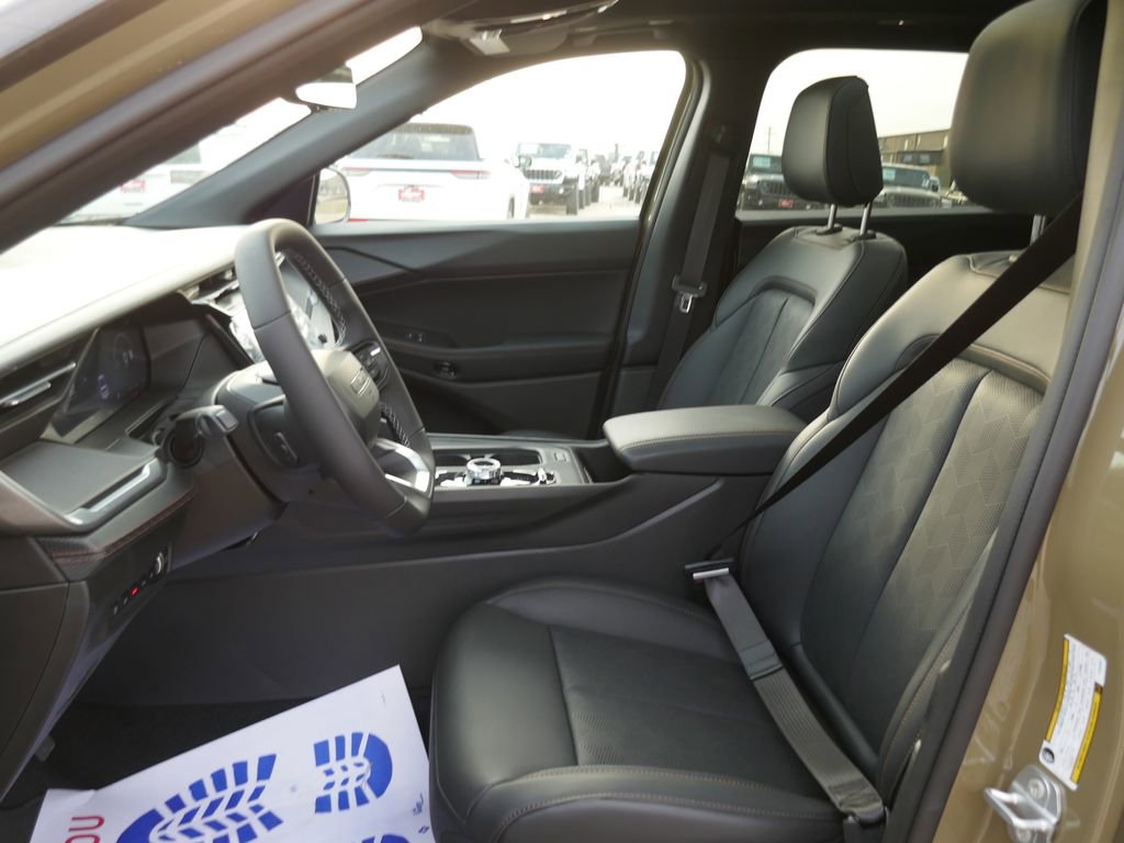 New 2026 Jeep Cherokee Overland w/ Trailer Tow Group image 15