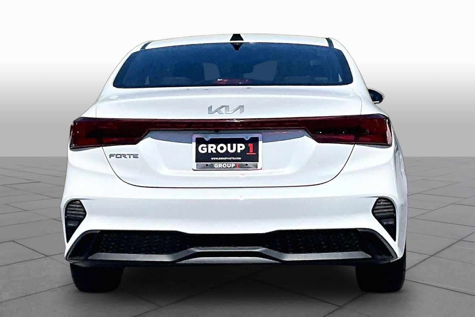Used 2023 Kia Forte LXS FWD image 5