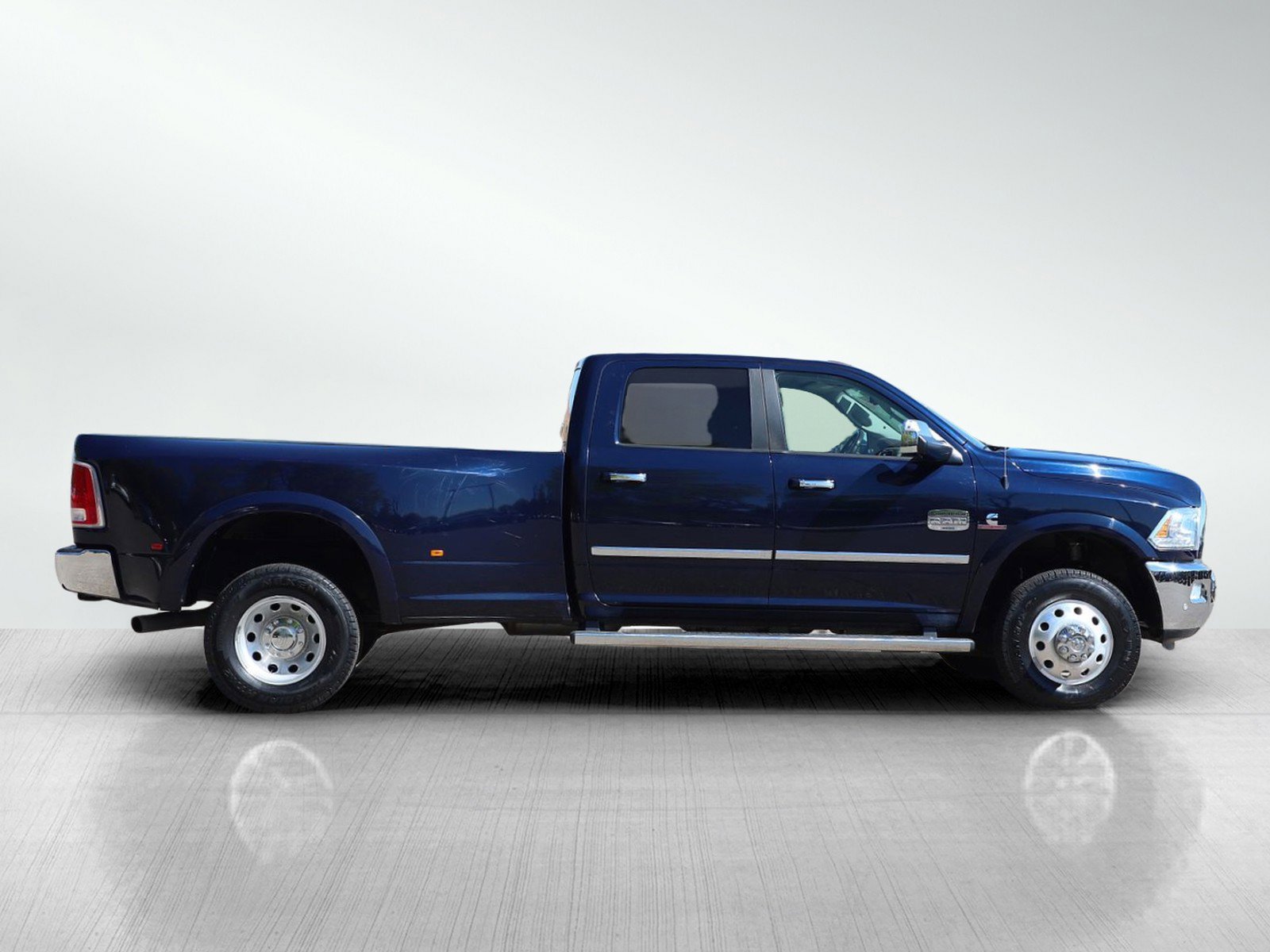 Used 2016 RAM 3500 Laramie Longhorn w/ Convenience Group AWD/4WD image 6