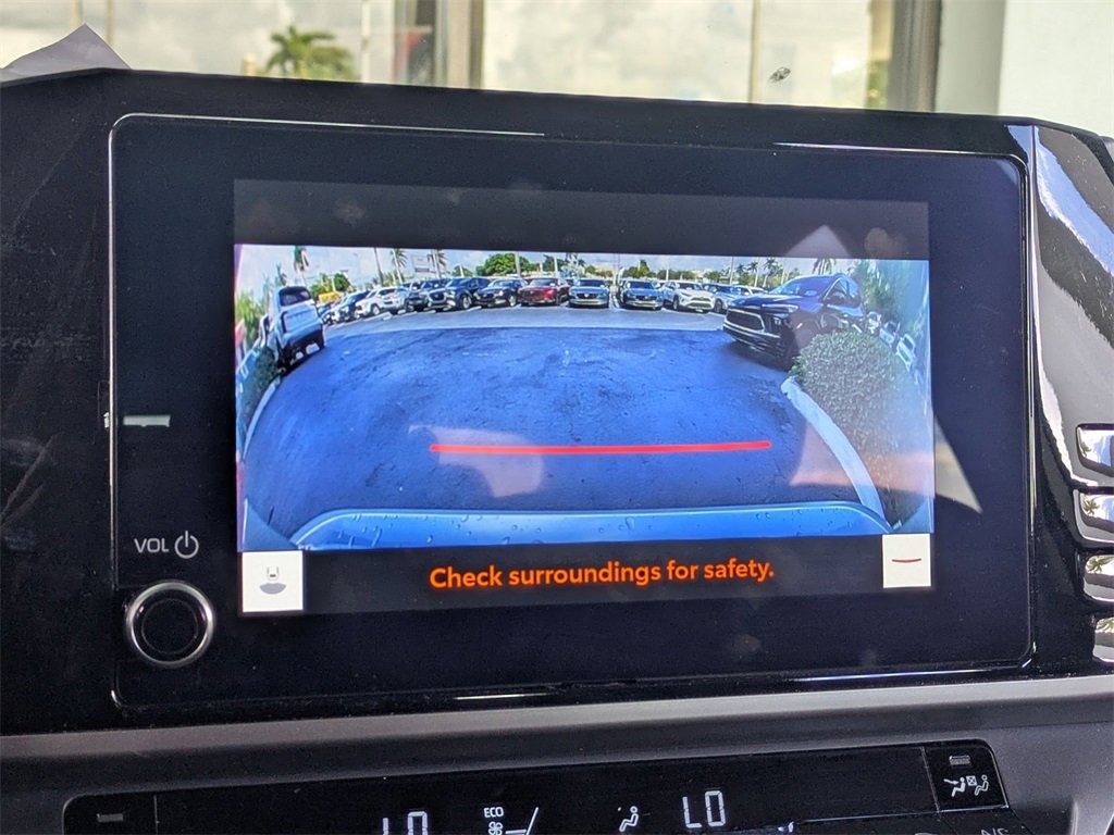 Used 2025 Toyota Camry LE image 17