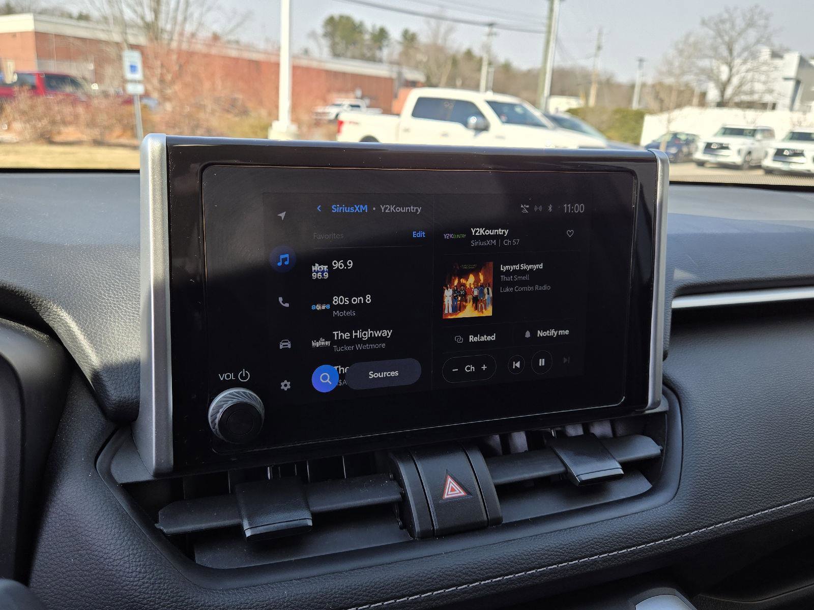 Used 2025 Toyota RAV4 LE AWD/4WD image 22