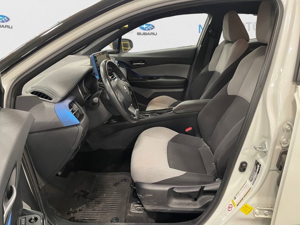 Used 2019 Toyota C-HR XLE image 9