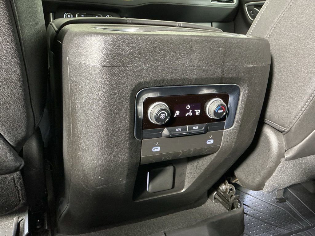 Used 2021 Chevrolet Tahoe Z71 image 25