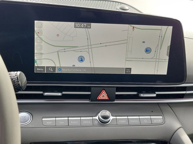 Certified 2025 Hyundai Elantra SEL image 9