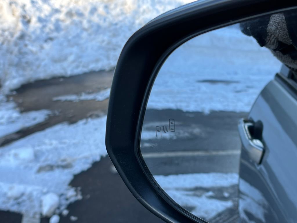 Used 2025 Toyota Tacoma TRD Sport w/ TRD Sport Upgrade Package image 26