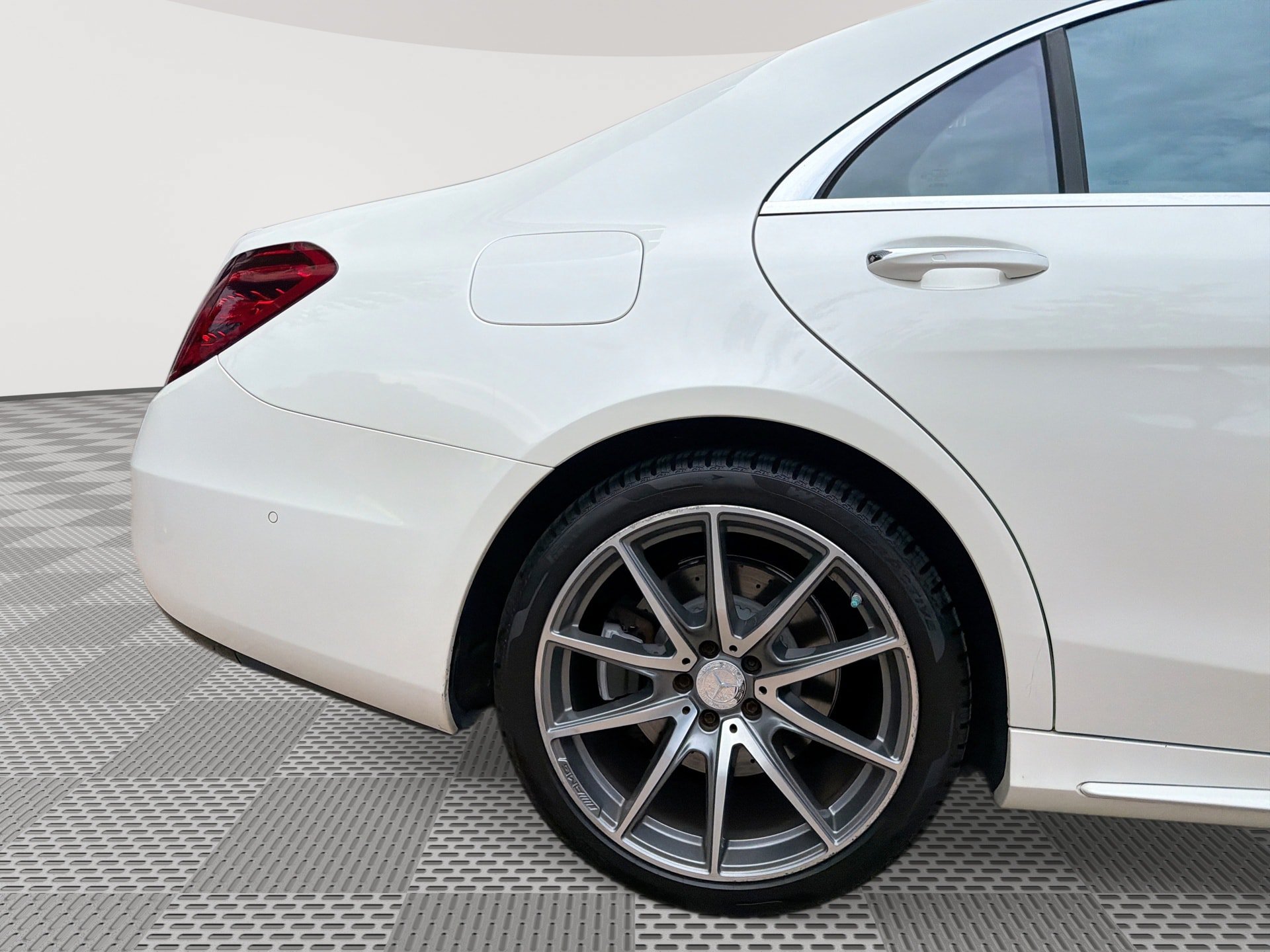 Used 2019 Mercedes-Benz S 560 Sedan image 30