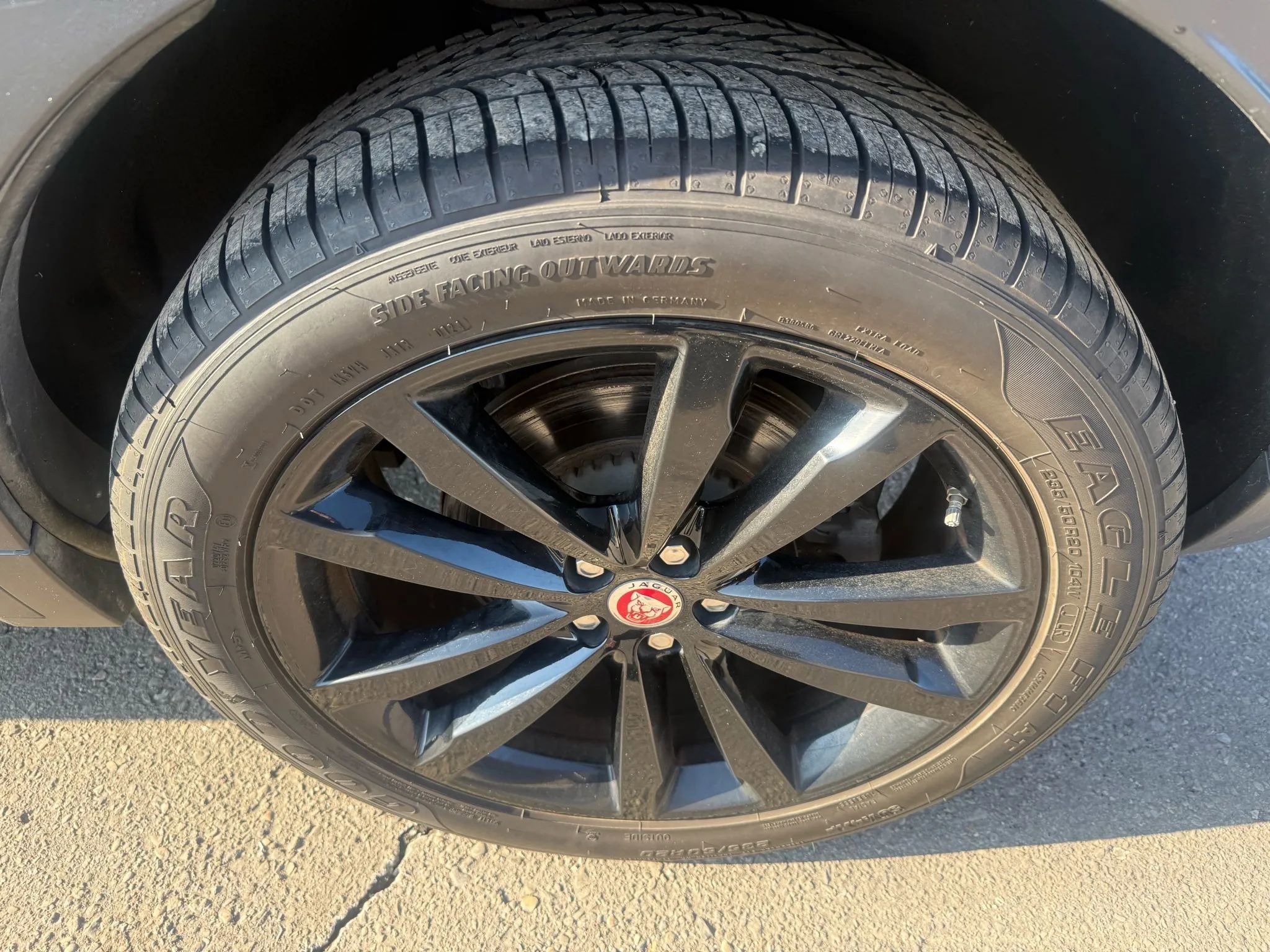 Used 2021 Jaguar E-PACE SE image 10