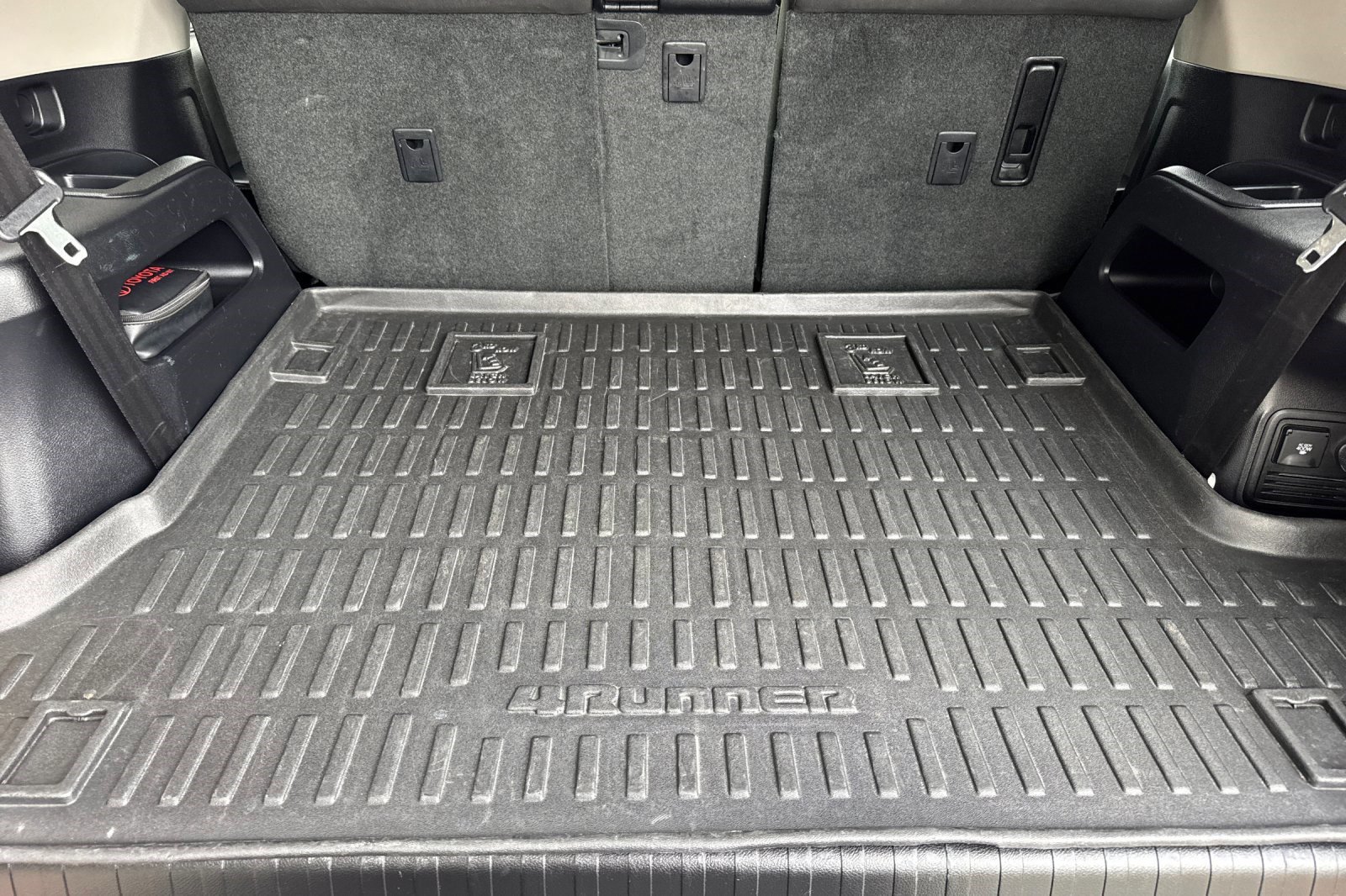 Certified 2024 Toyota 4Runner SR5 AWD/4WD image 11