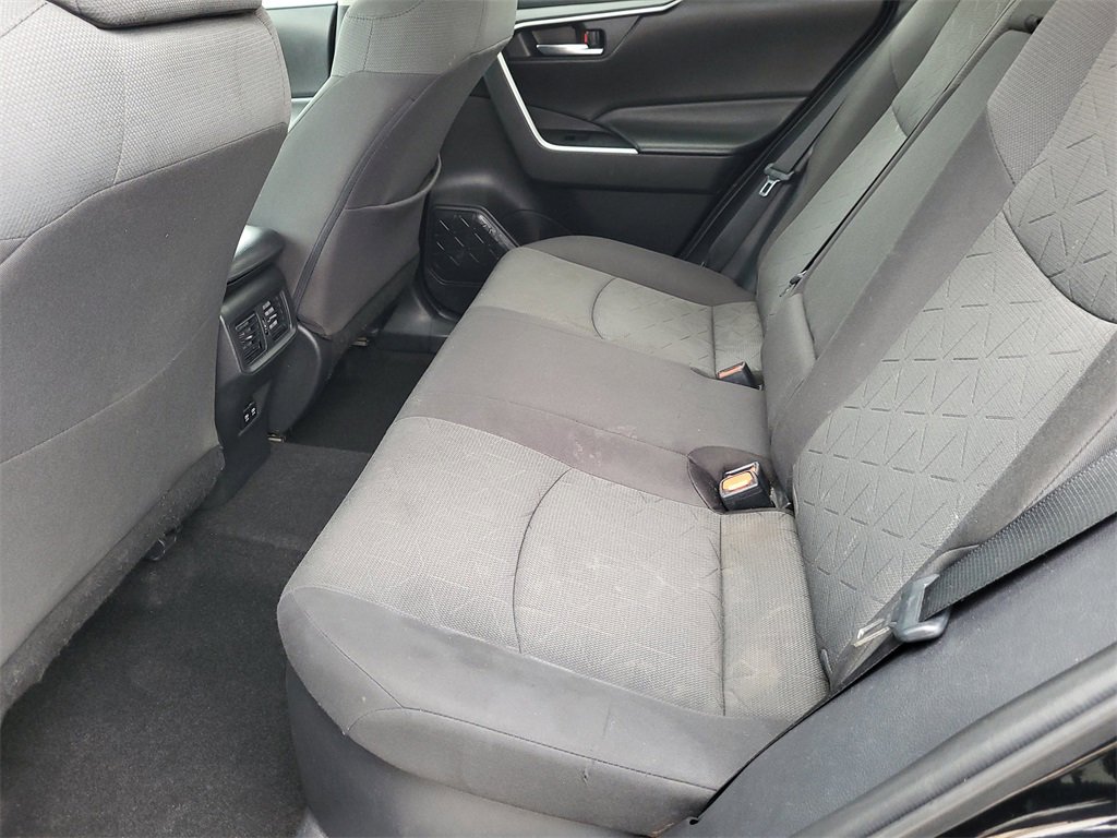 Used 2020 Toyota RAV4 XLE image 22