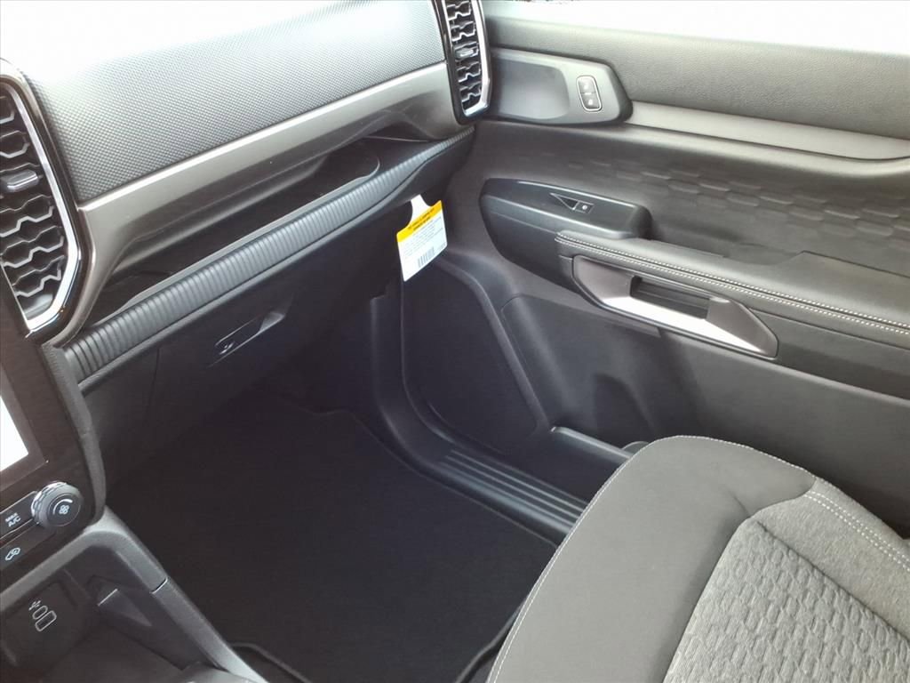 New 2025 Ford Ranger XLT w/ Chrome Accent Package image 18