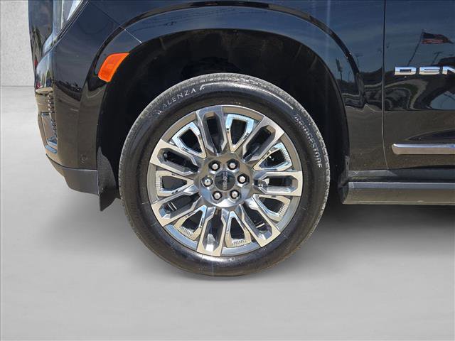 Used 2023 GMC Yukon Denali Ultimate AWD/4WD image 24